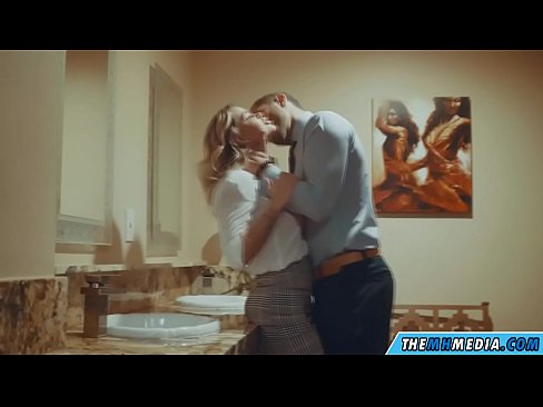 ❤️ Döşlü sarışın sizi ictimai tualetdə aldatdıqda ❤ Porno vk bizdə ❌️